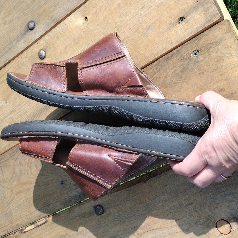 Born Men's Brown Leather Sandals Slip On Slides Size 10 - Picture 7 of 8